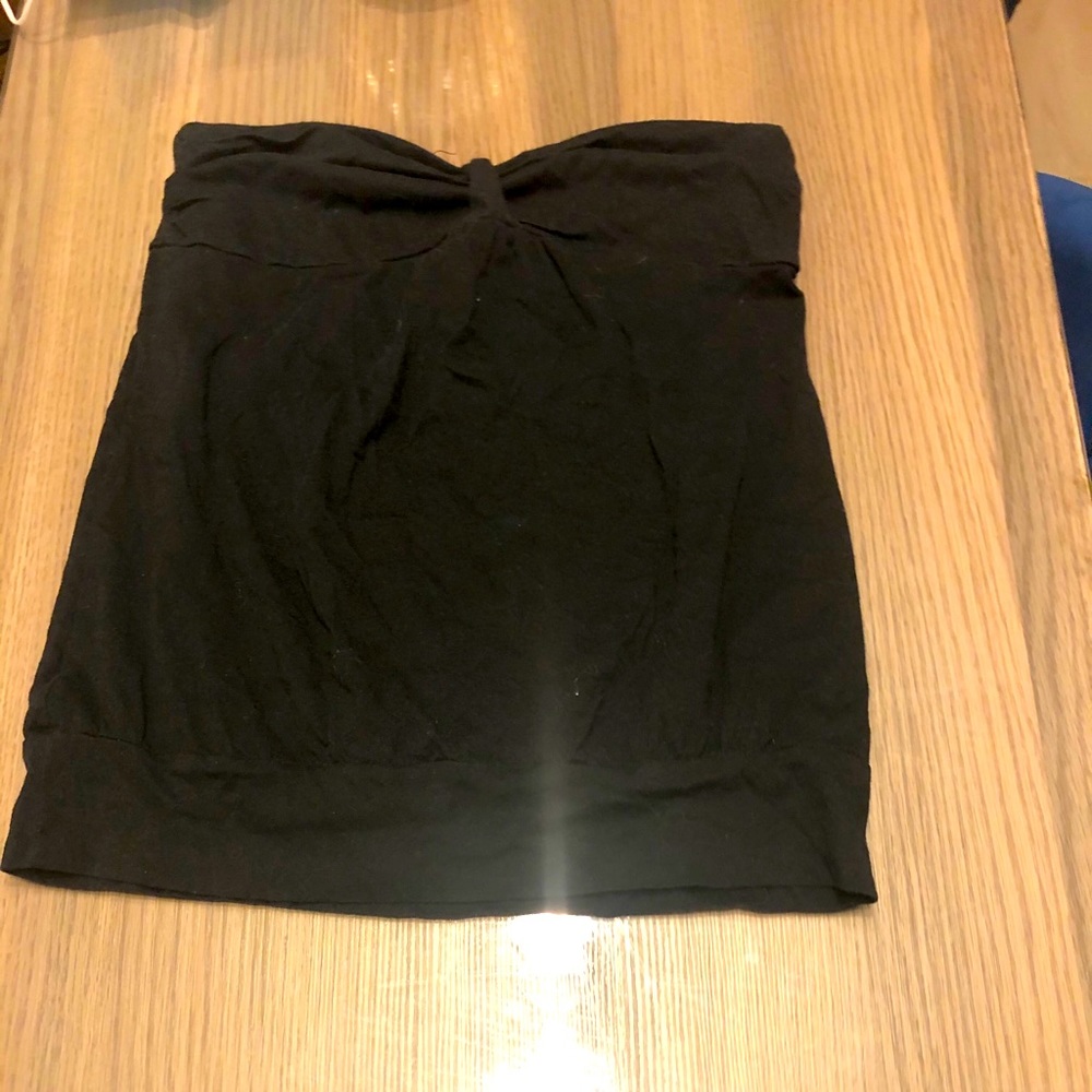 Black top no sleeve